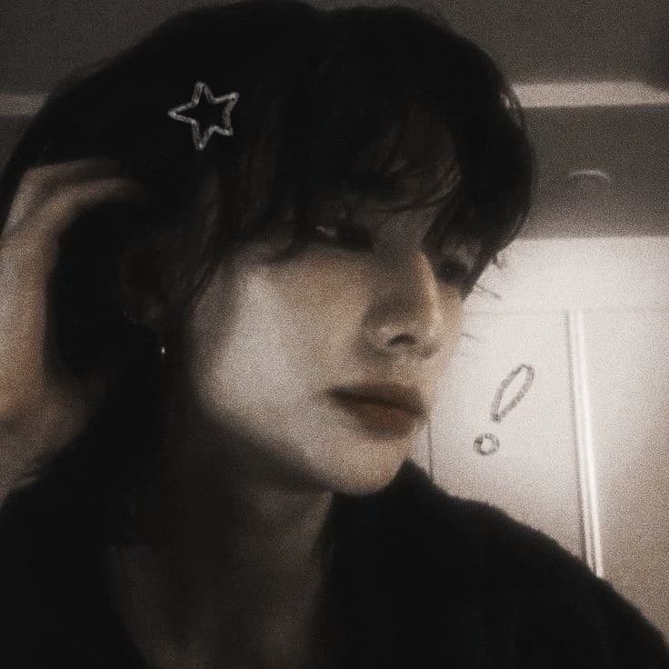 Hwang Hyunjin thumbnail