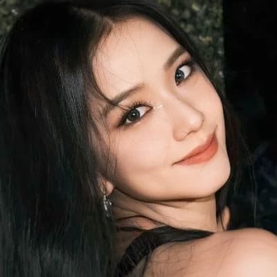 NewJeans (Minji, Danielle, Hanni, Haerin, Hyein) thumbnail