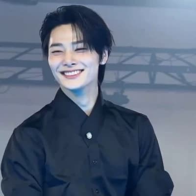 Jeongin thumbnail