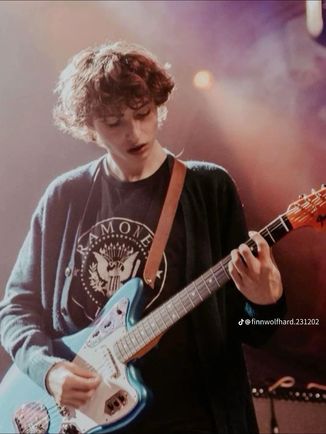 Mike/Finn (bl)  thumbnail