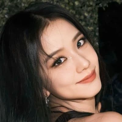 NewJeans (Minji, Danielle, Hanni, Haerin, Hyein) thumbnail