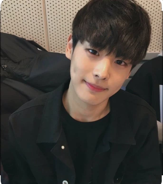 Lee Jaehyun (J-Rock) thumbnail