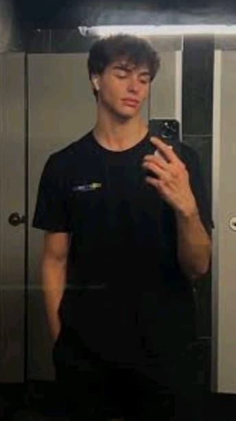 Alex thumbnail