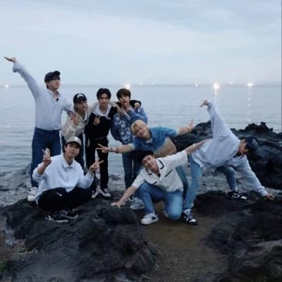 Stray kids thumbnail