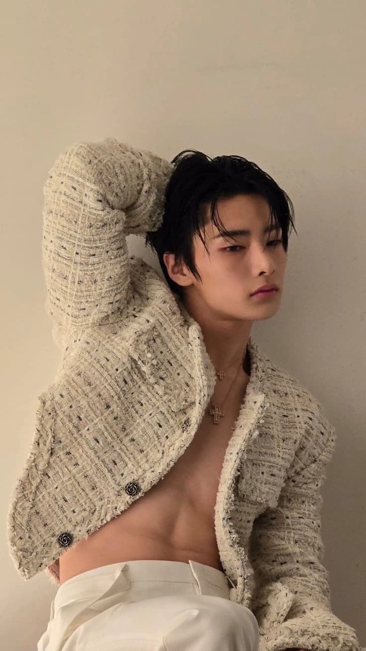Jeongin thumbnail