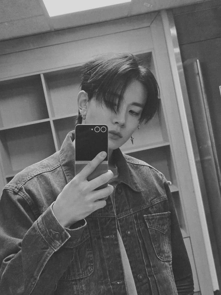 Lee Heeseung thumbnail