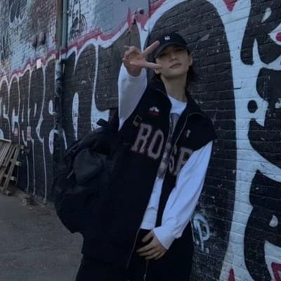 Hwang Hyunjin thumbnail