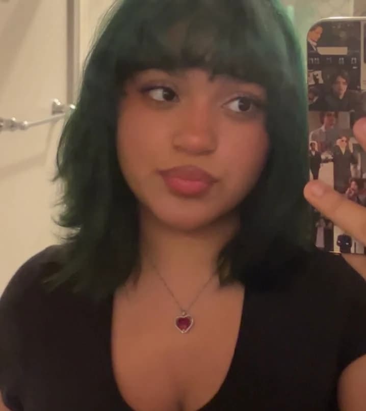 Mia thumbnail