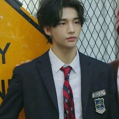 Hwang Hyunjin thumbnail