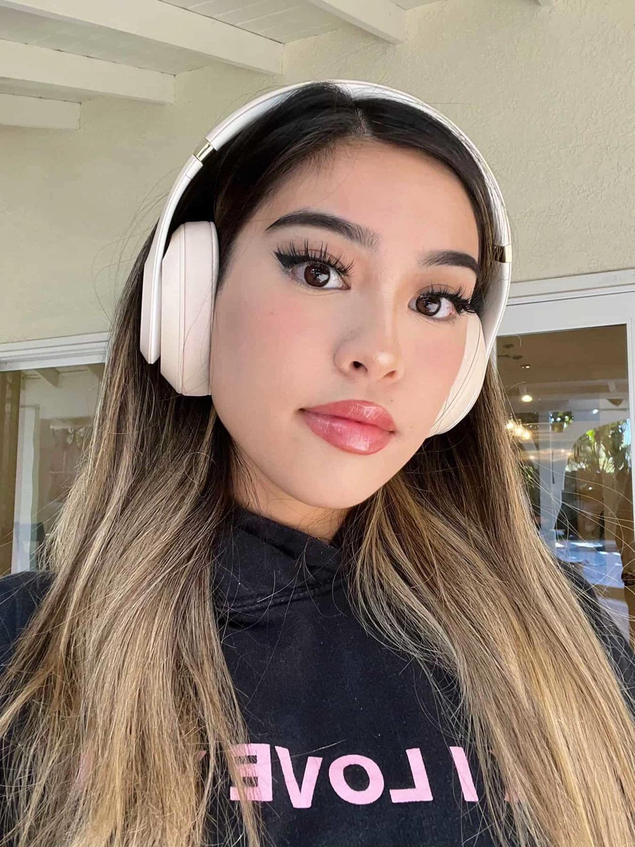 Kat  thumbnail