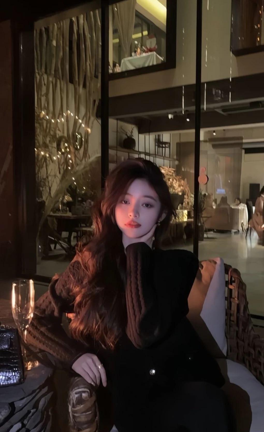 Jasmine {Goth billionaire mommy} thumbnail