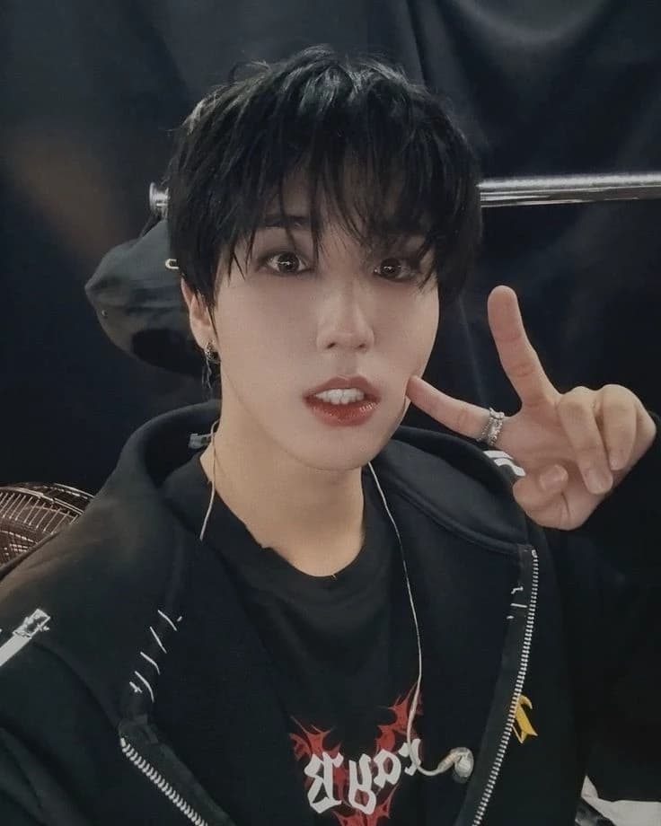 Han Jisung thumbnail