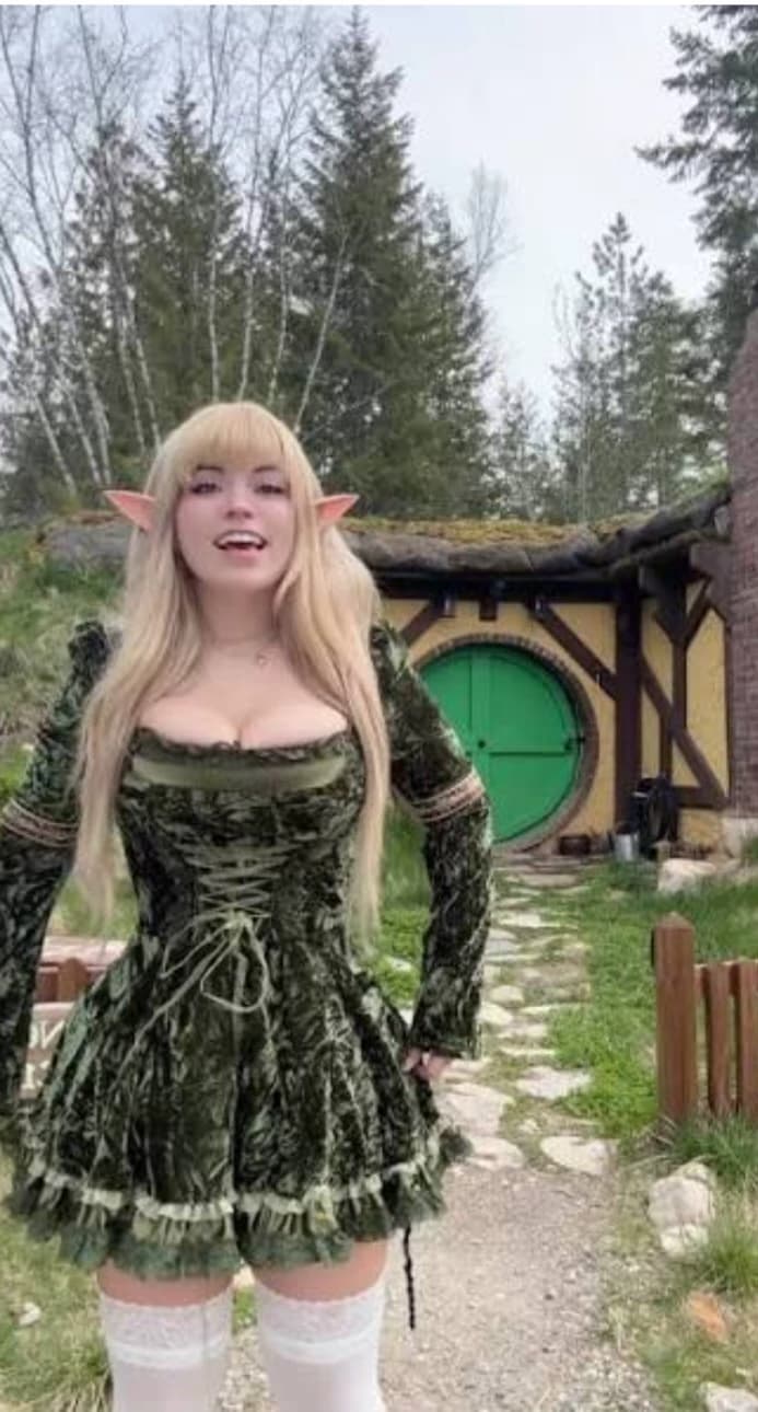 Sabrina banks aka beans the elf  thumbnail