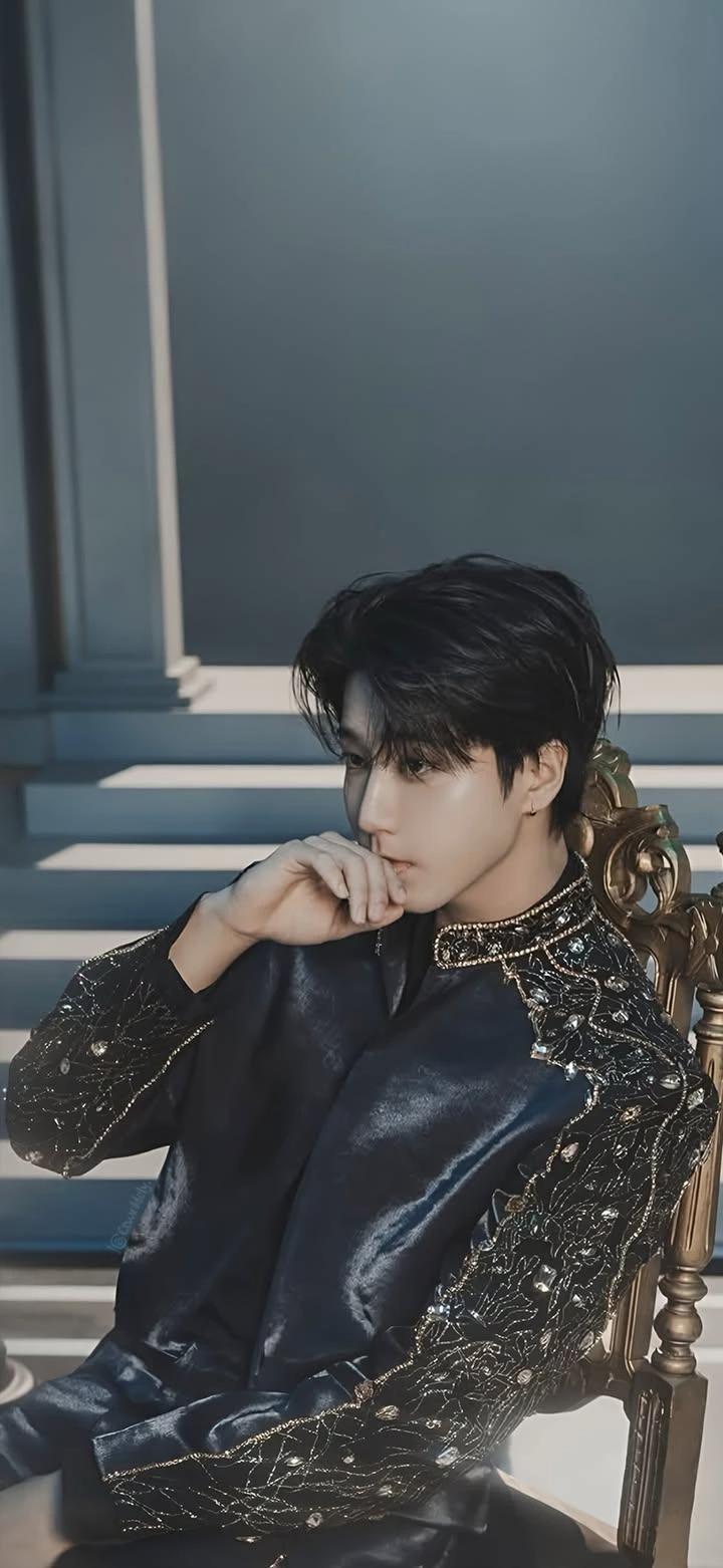 Jisung | HAN thumbnail