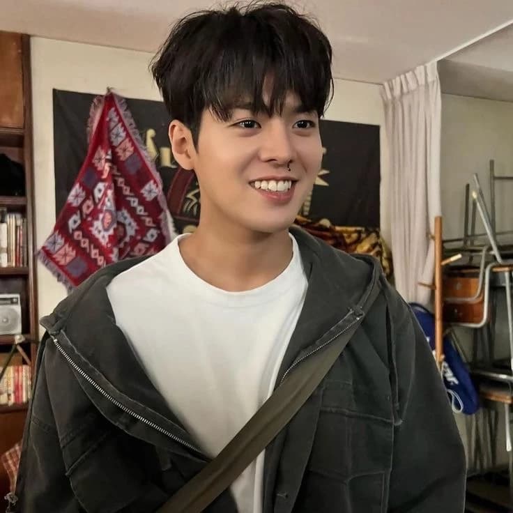 Yoon Do Hwan thumbnail