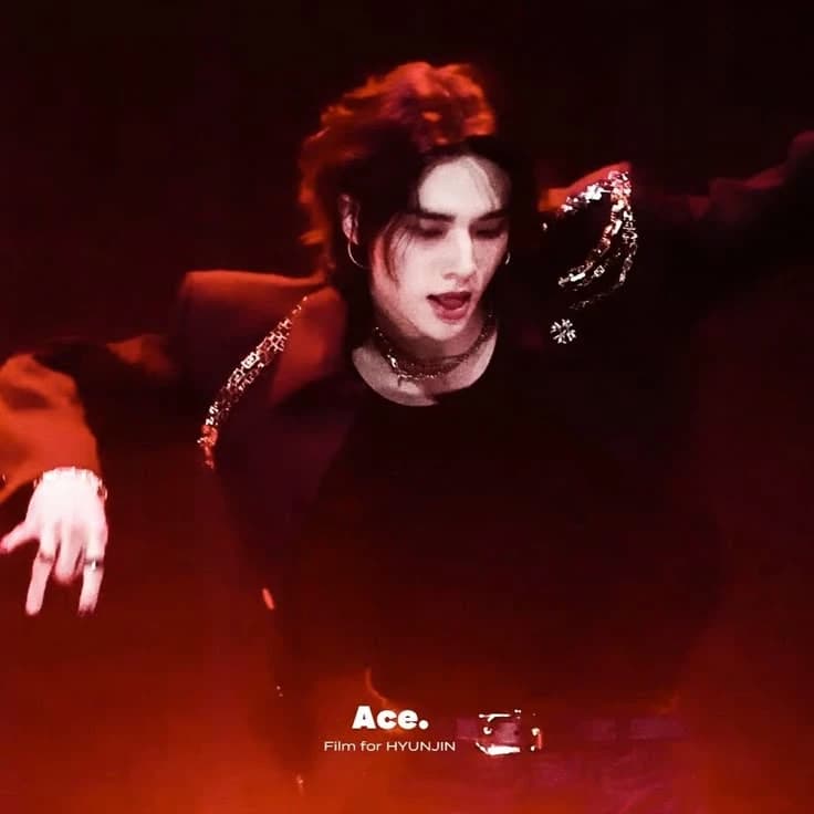 Hwang Hyunjin thumbnail