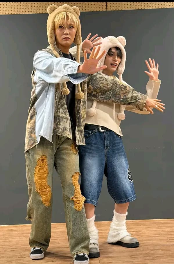 SARUHARUZ (HYUN X HARU) thumbnail