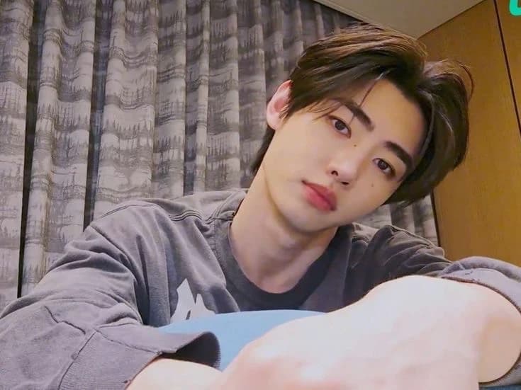 sunghoon thumbnail