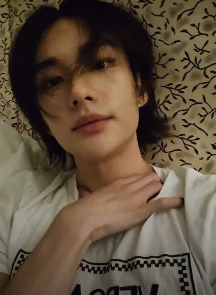 Hyunjin  thumbnail