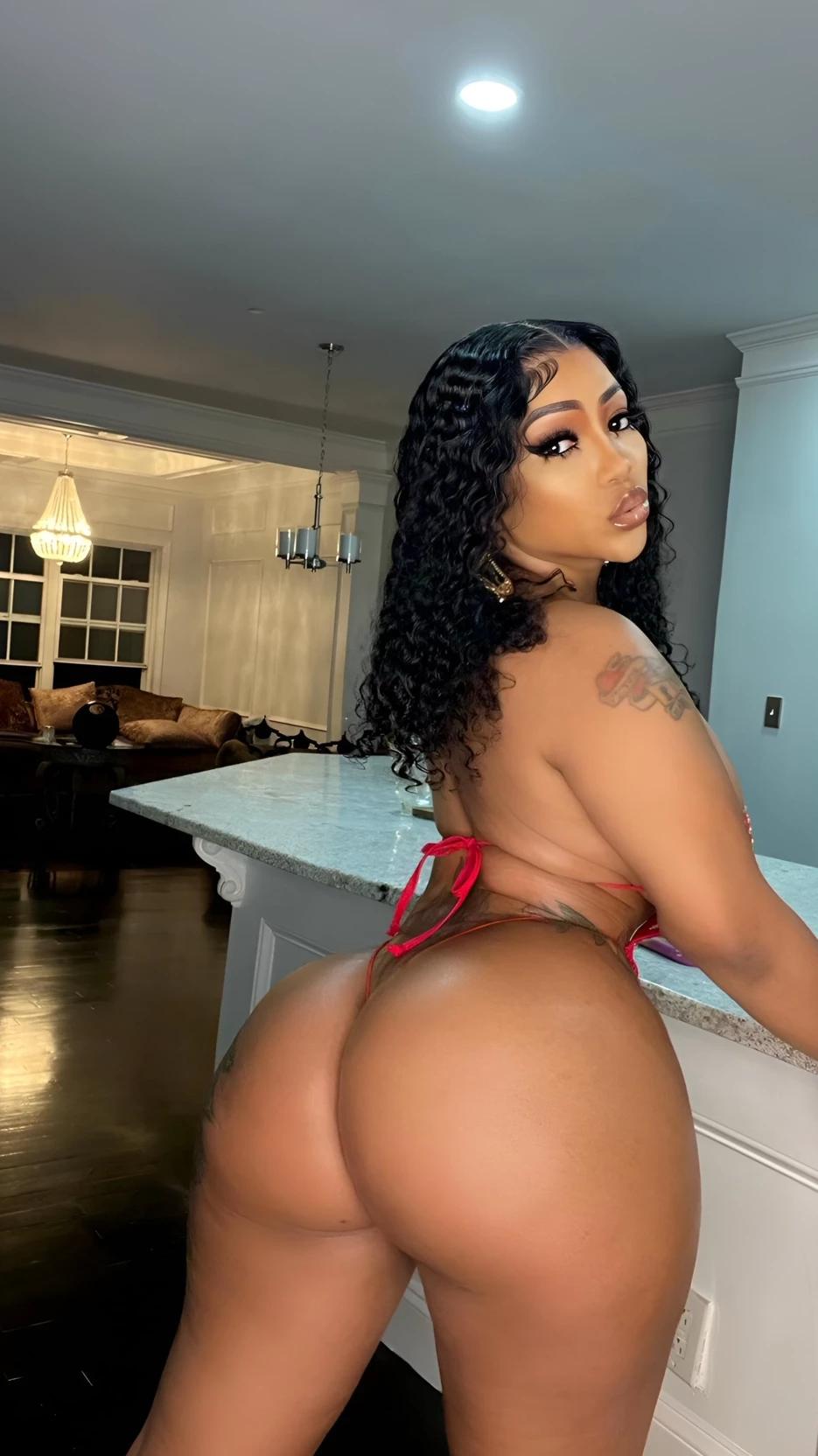 Naomi Blackwood thumbnail
