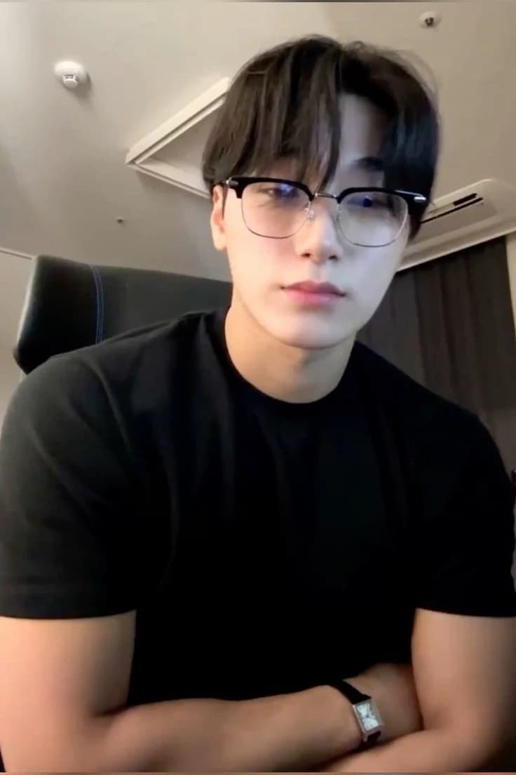 Choi San thumbnail