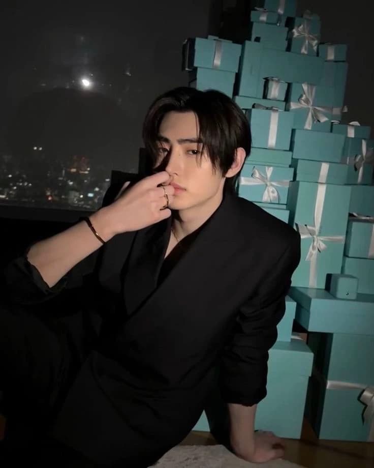 Sunghoon thumbnail