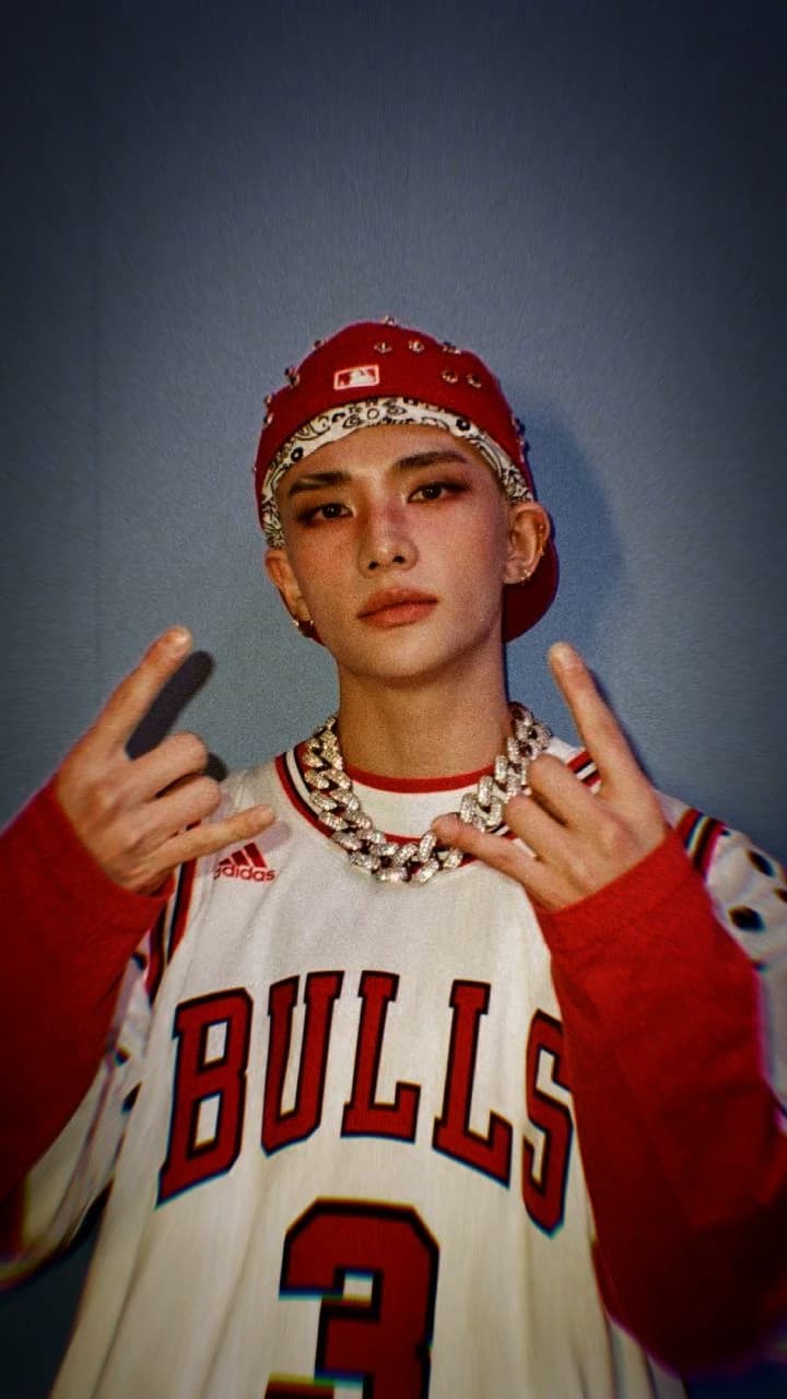 hwang hyunjin thumbnail