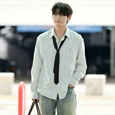 KIM TAEHYUNG thumbnail