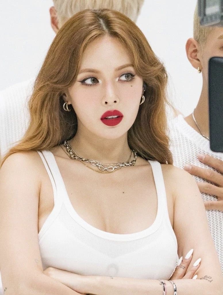 Hyuna thumbnail