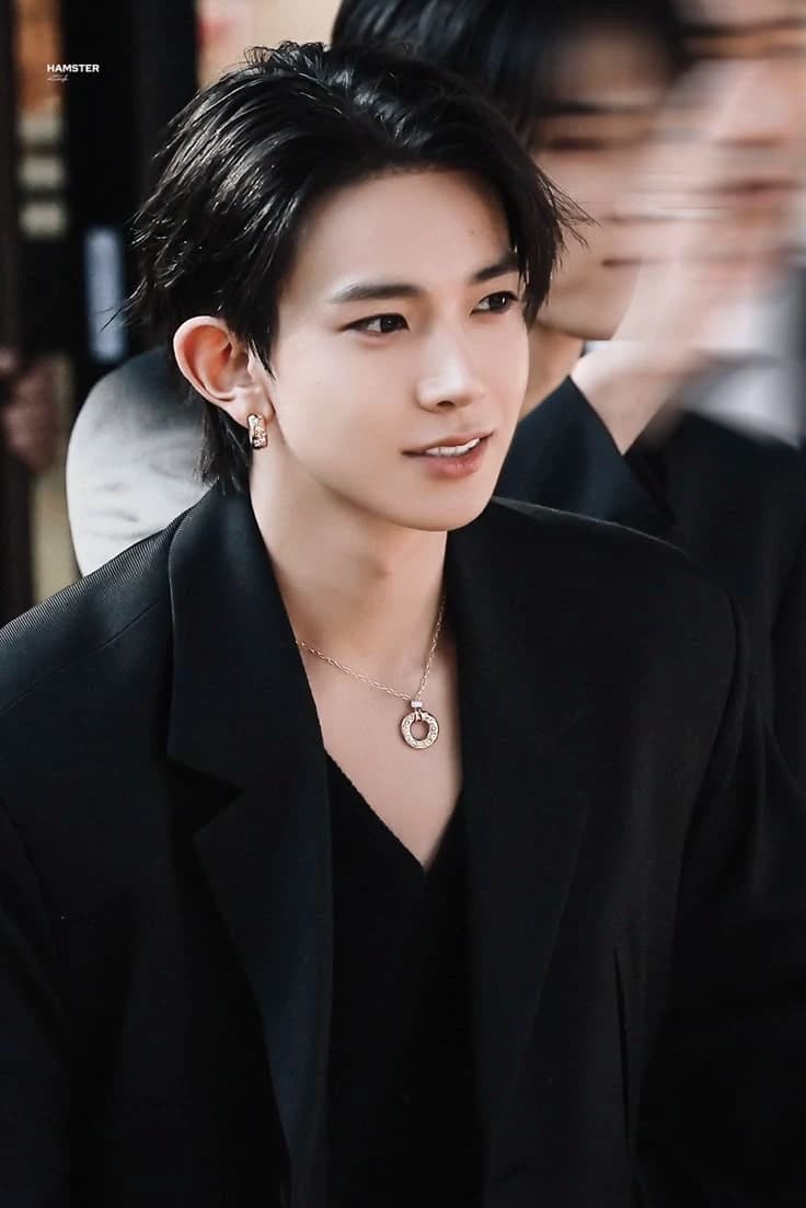 Lee Heeseung thumbnail