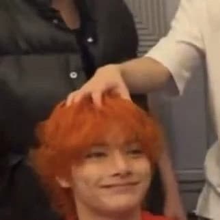 jeongin thumbnail