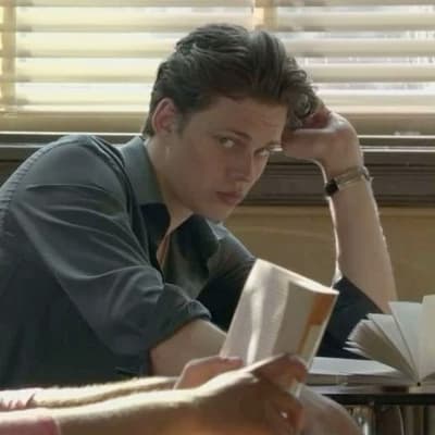 Bill Skarsgard thumbnail