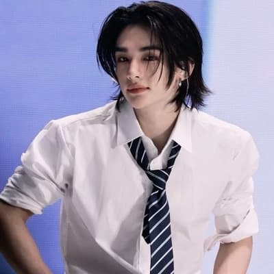 Hwang Hyunjin thumbnail