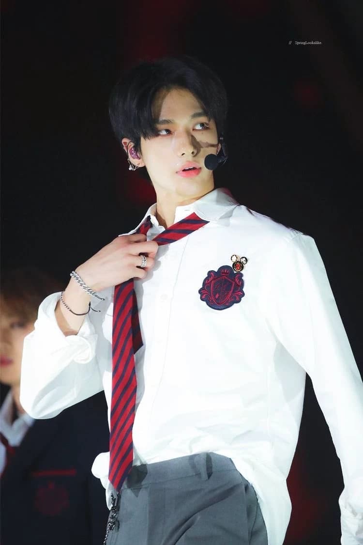 Hyunjin Hwang thumbnail