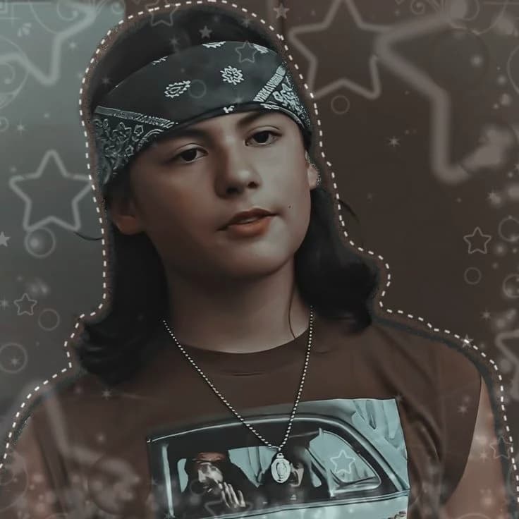 ★Robin Arellano★ thumbnail