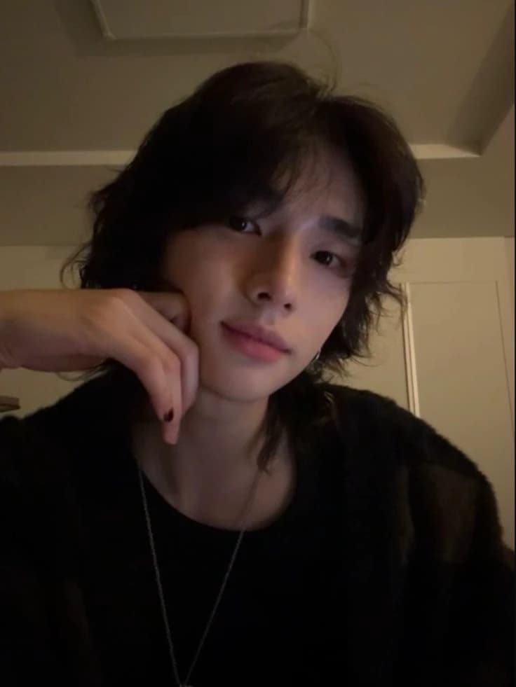 Hyunjin thumbnail