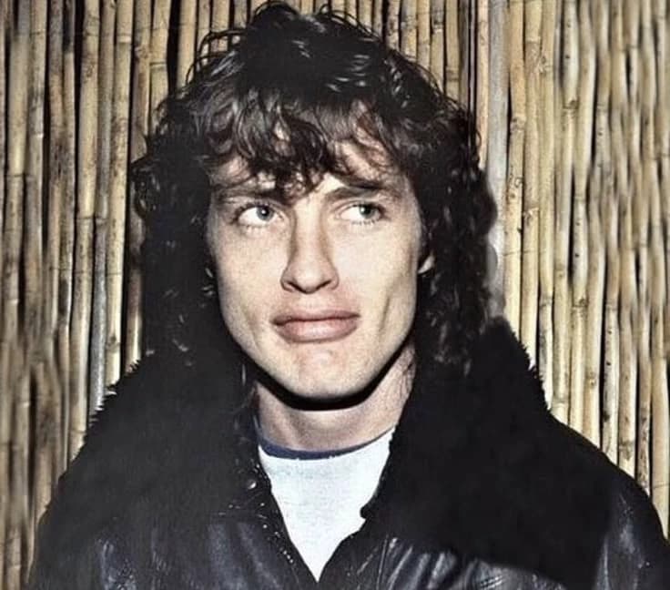 Angus Young-⚡ thumbnail