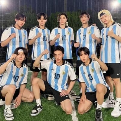 Stray Kids thumbnail
