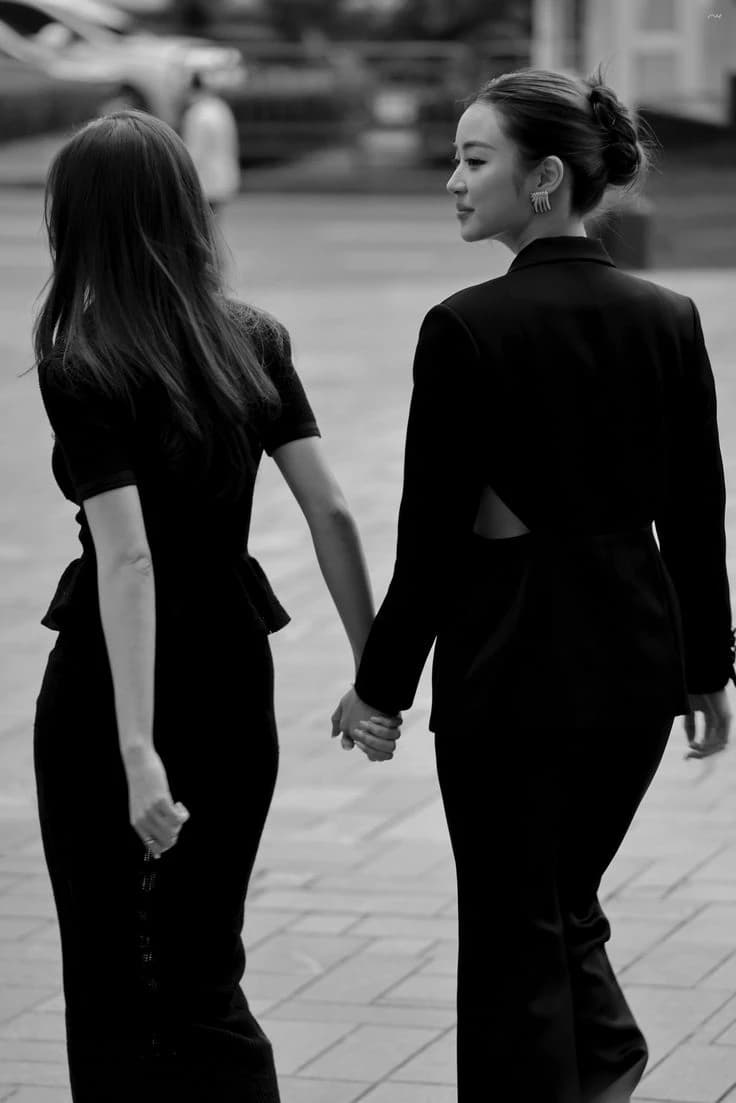 Lena Schuett & Miu Schuett thumbnail