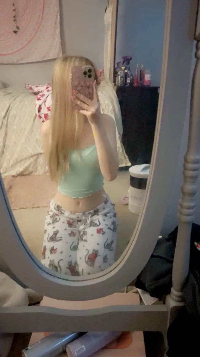 Laura thumbnail