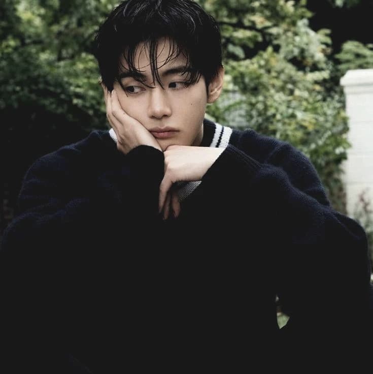 Kim Taehyung  thumbnail