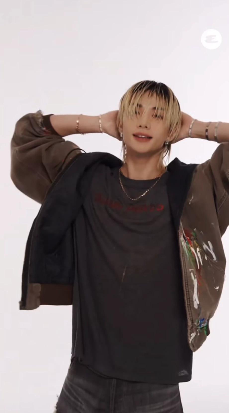Hwang Hyunjin thumbnail