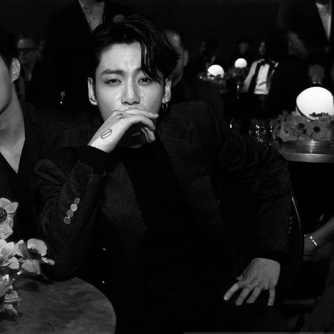 Jeon Jungkook thumbnail