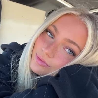 Chloe thumbnail