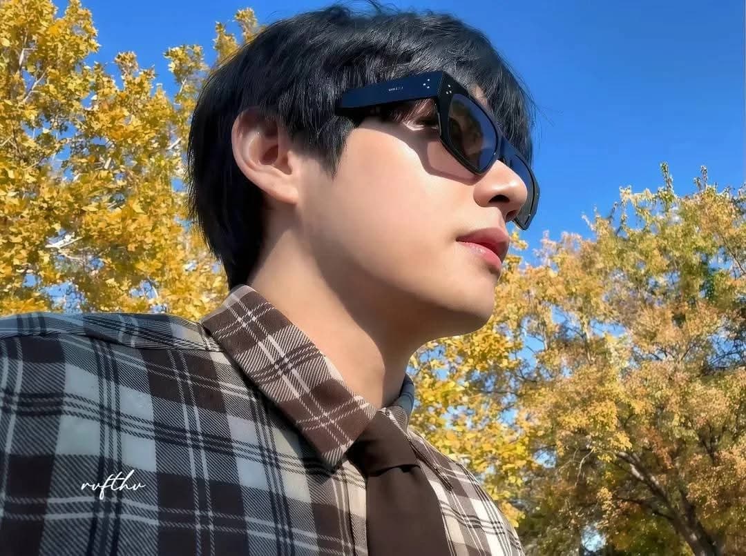 Kim Taehyung thumbnail