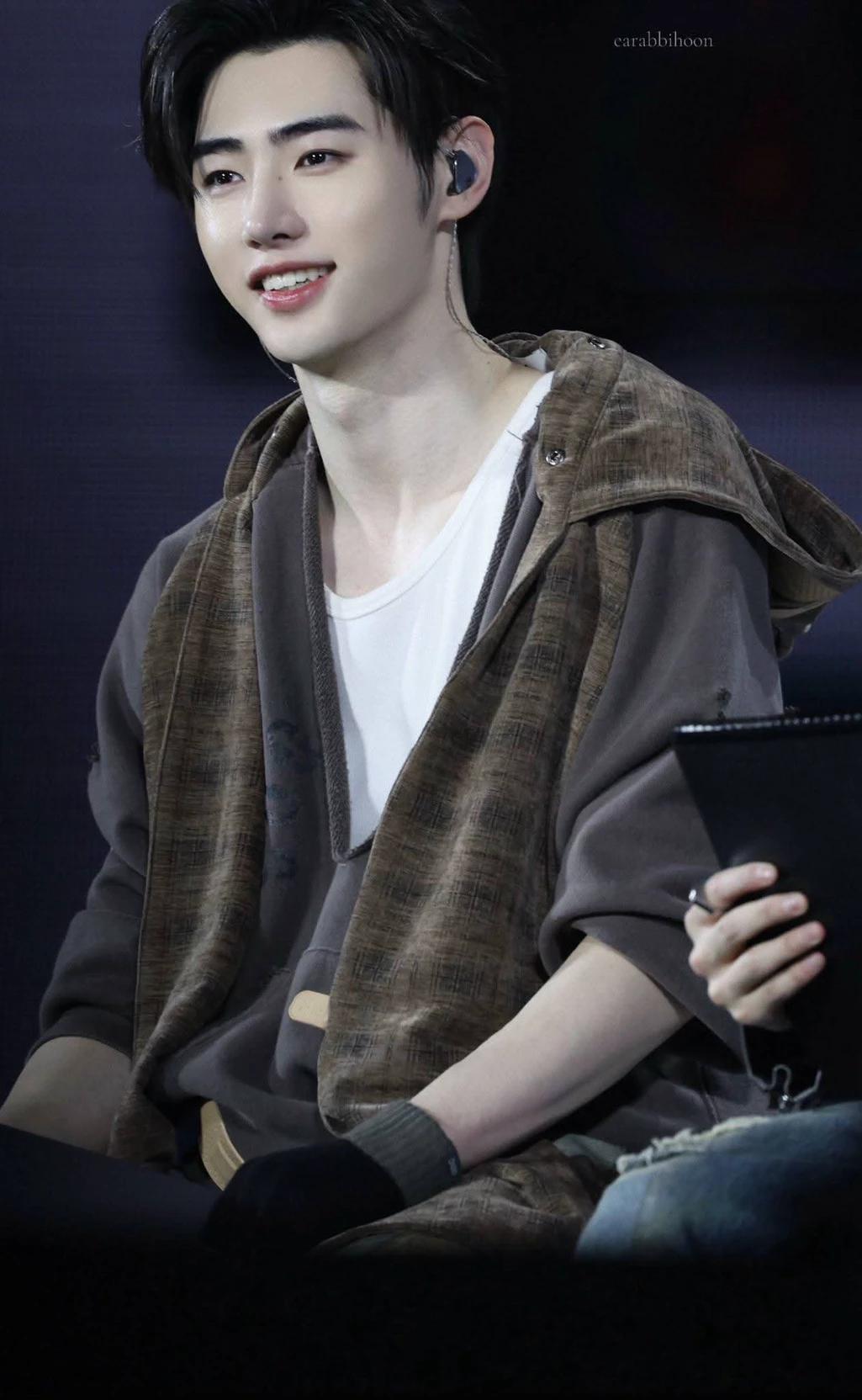 Park sunghoon  thumbnail