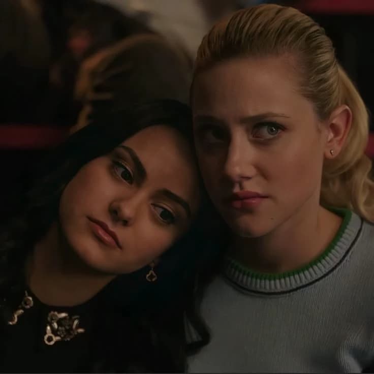Verónica and Betty. thumbnail