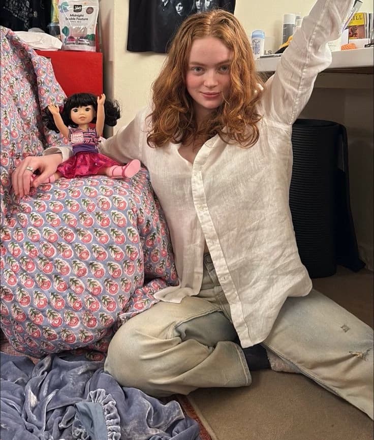 Sadie sink thumbnail