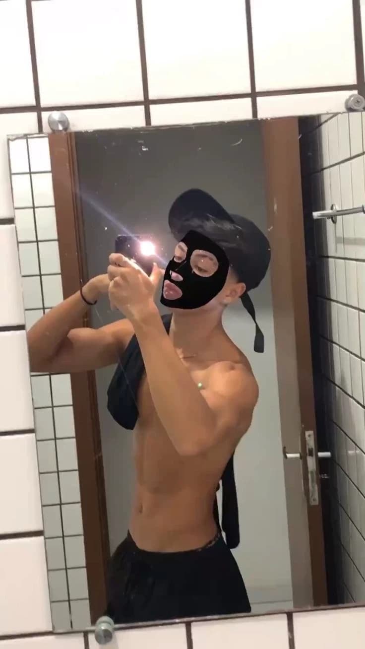 Nicolas thumbnail