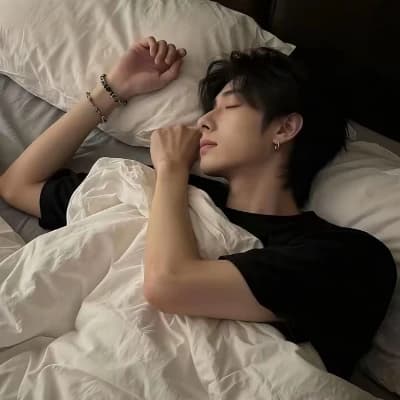 Alexander Sterling (bxb, mlm) thumbnail